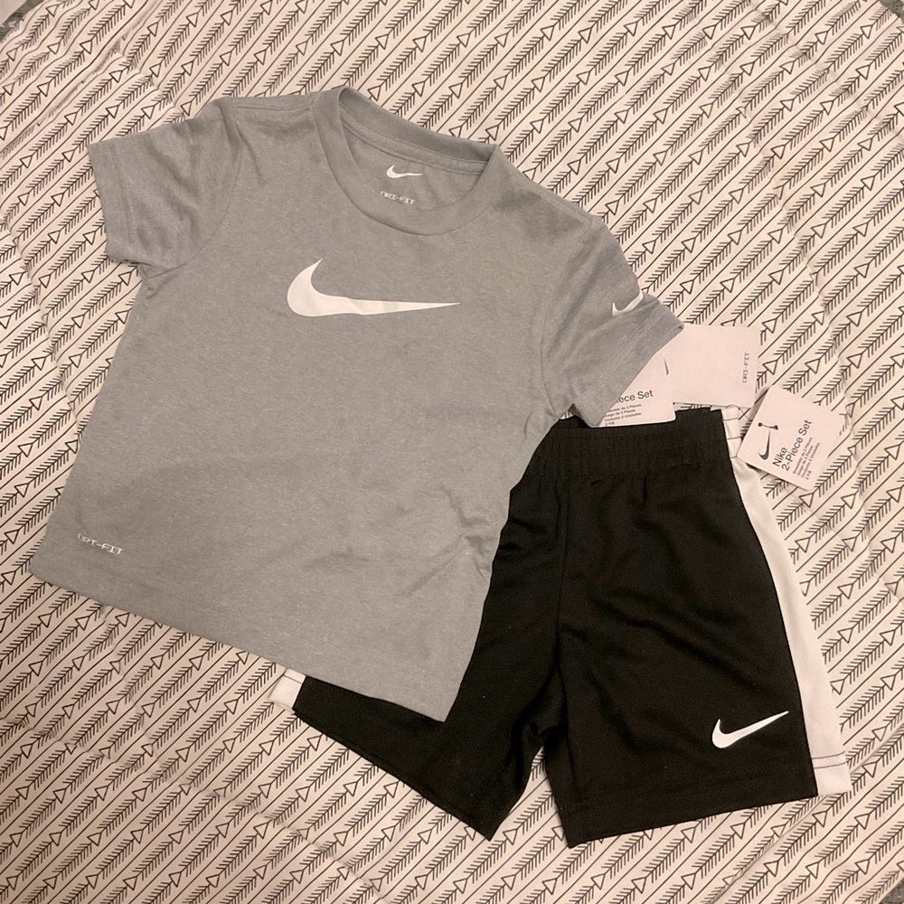 New Nike Boy's Set